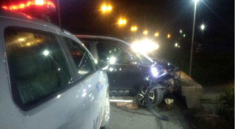 Assalto a motorista de Uber termina em perseguição e tiros em terminal de ônibus no Recife: goo.gl/g6ydKw