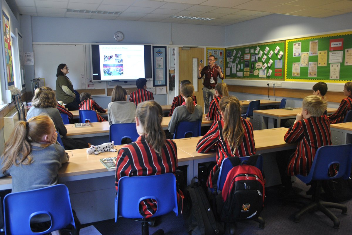 We were delighted to welcome two members of staff from the @WGCengage to St Faith's this morning to give a talk and workshop on DNA and Genetics to some of our Year 8 pupils. It was fantastic! #scienceactivity #geneticvariation #lovescience @ana_cerdeno