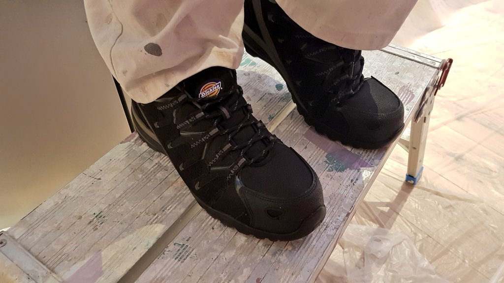 Jenthedecorator's tweet photo. New #workTrainers from @Dickies
with toe protection.
just need to break them in now so they are cosy!
boots are far too clompy for me so these are perfect!
@Gethertrade
@womenonthetools
@WomenInTrade
@TRADE_decorator
@ldcaWIC https://t.co/vfmf3bldqG