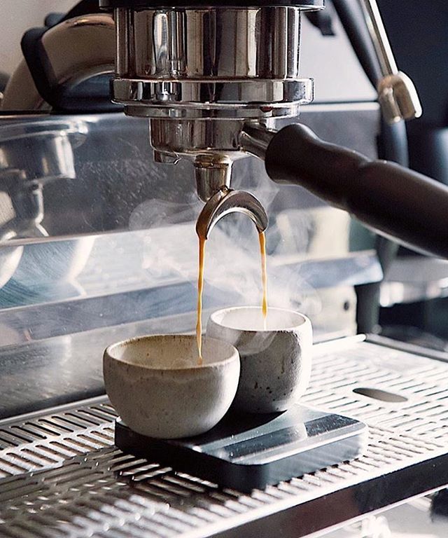 AlternBrewing's tweet photo. Dropping double shots on the Acaia Lunar | Shop👉 Acaia Lunar Scale
📷by @opuscoffeebrewers
#blackcoffee #aeropress #pourover #chemex #hario #espresso #specialtycoffee #melbournecoffee #brisbanecoffee #coffeesesh #cafe #sydneycoffee #coffeebean #brisb… https://t.co/5If5faj90R https://t.co/7E6vGPxQ90