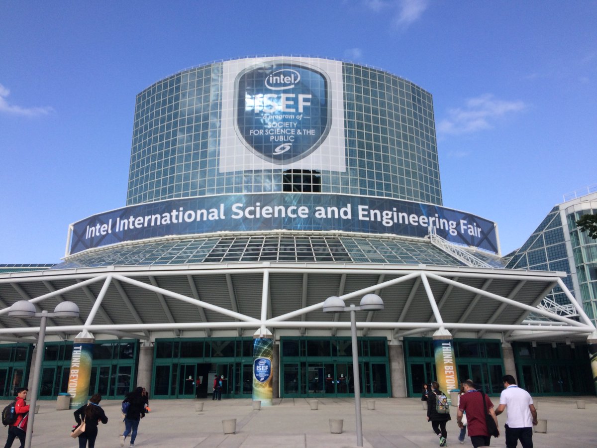 aero_kotaro's tweet photo. Finally, a year passed since #IntelISEF2017 finished. I recommend this year's finalists enjoy their greatest experience in #IntelISEF2018. THINK BEYOND! https://t.co/kp96sSKdEe