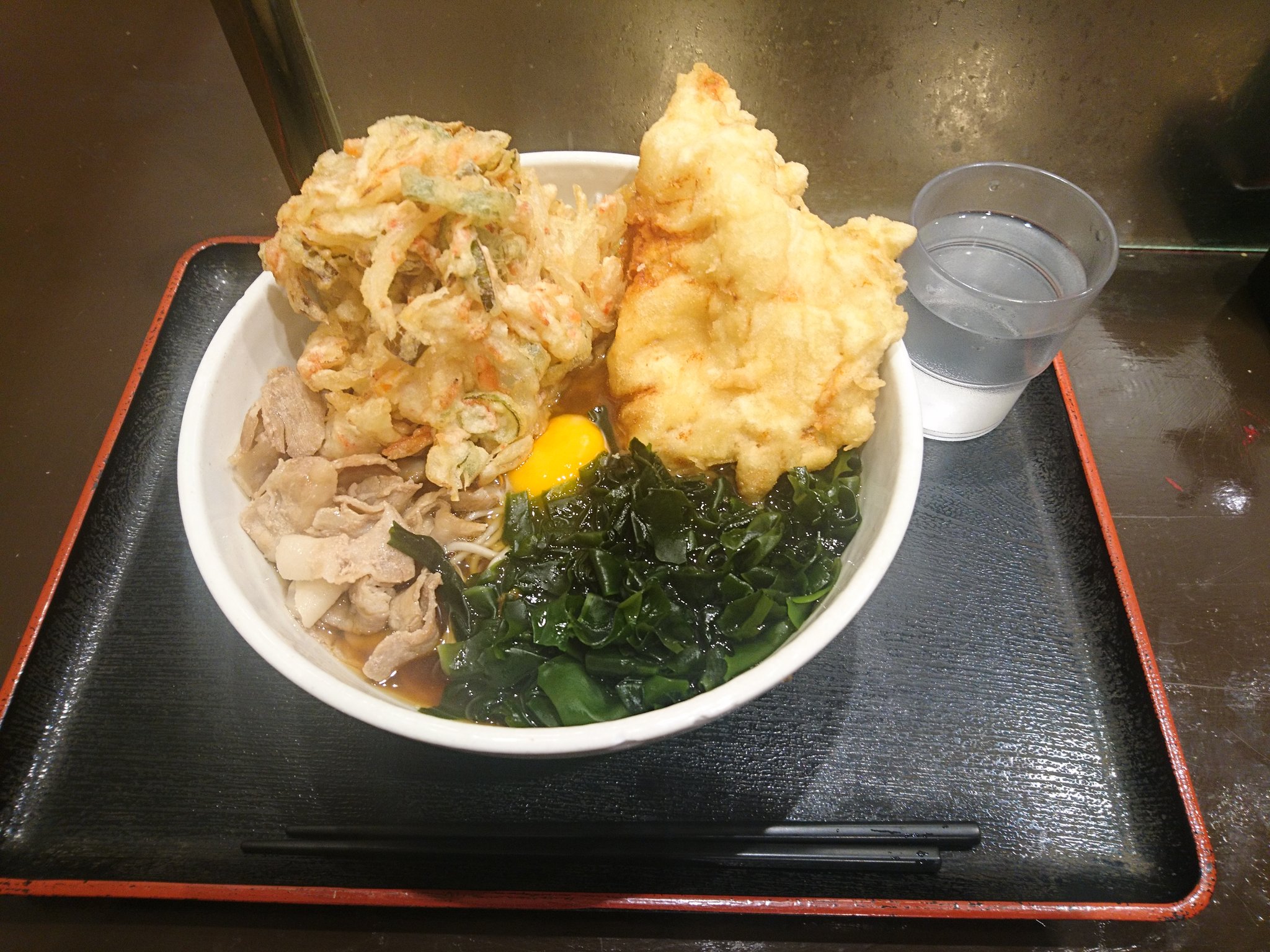 Jp 金町駅西口 金町うどん まんぷくそば特盛 とり天 東口再開発で移転した そばっ子 や閉店した 四国大名 の系列店 豚肉 玉子 わかめに好きな天ぷら一つ付いて更に大盛特盛サービスで490円 Jp 金町駅西口 金町うどん まんぷくそば特盛 とり天 東口再開発で移転した そばっ子 や閉店した 四国大名 の系列店 豚肉 玉子 わかめに好きな天ぷら一つ付いて更に大盛特盛サービスで490円