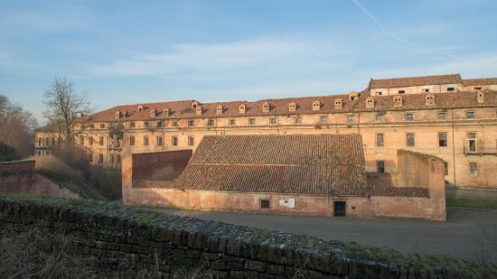 FAI_Piemonte's tweet image. Domenica 13 maggio apertura eccezionale #Polveriera San Michele - #Cittadella #Alessandria, ore 15-19, riservata #iscrittiFAI. Occasione unica per scoprire uno dei pochi esempi di strutture di questo genere. FAI: il modo migliore per passare il tempo libero