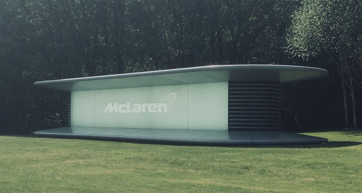 CarsUnboxed's tweet photo. Casual drive through Woking past these legends @McLarenF1 @McLarenAuto https://t.co/yZdgmdBT2B
