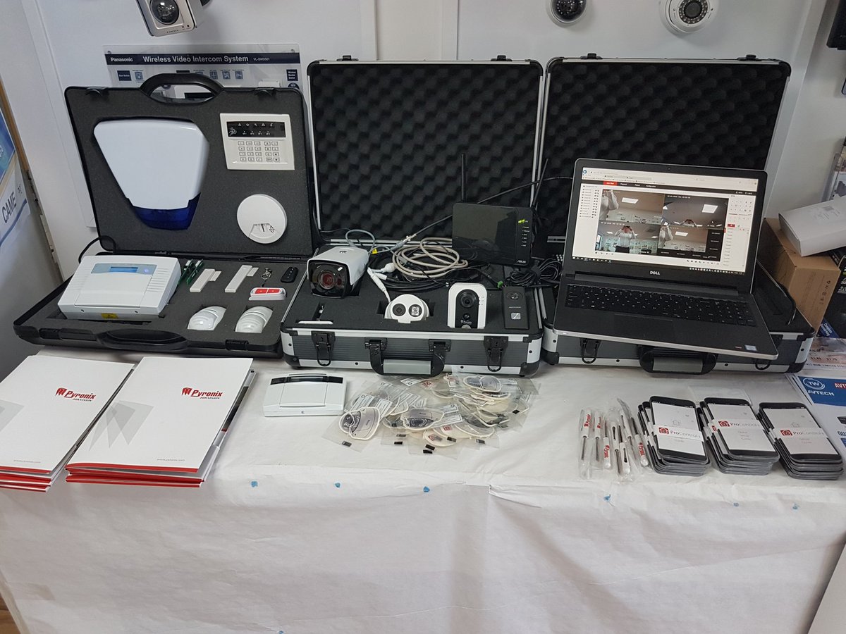MrSimonReeve's tweet image. Busy start to the @twsecuritydist Derby trade counter day 👍🏻

Two new installers coming over to @Pyronix  with the #EnforcerV10, #ProControl+ and WiFi Cameras