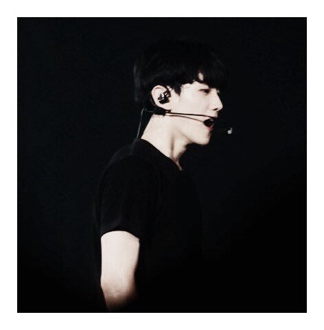Lee__Min98's tweet photo. Мне хочется быть в фандоме EXO-L до последних дней его существования; хочется в старости с гордостью сказать внукам, когда те спросят про Exo: 

"Да, я была там".

Но больше всего мне хочется, чтобы эту, поистине уникальную "семью" не покидали.

#MTVBRKPOPEXO #PremiosMTVMiaw https://t.co/0ZDLsOC7tG