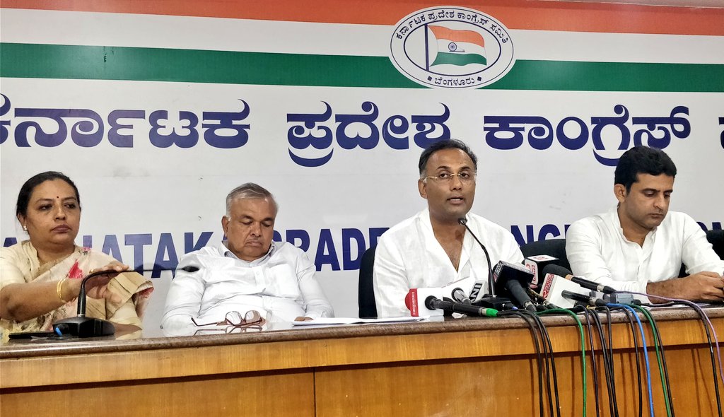 INCKarnataka's tweet photo. "The videos that have surfaced on today show how Sriramulu &amp; middlemen Captain Reddy, Balan, Swamiji Rajnish &amp; CJI Balakrishnan’s son in law Sreenijan discuss bribe deals in order to get a favourable judgement from SC in the Obalipuram case": @dineshgrao 

#ReddyStingBJPExposed https://t.co/xDSzCevbhJ