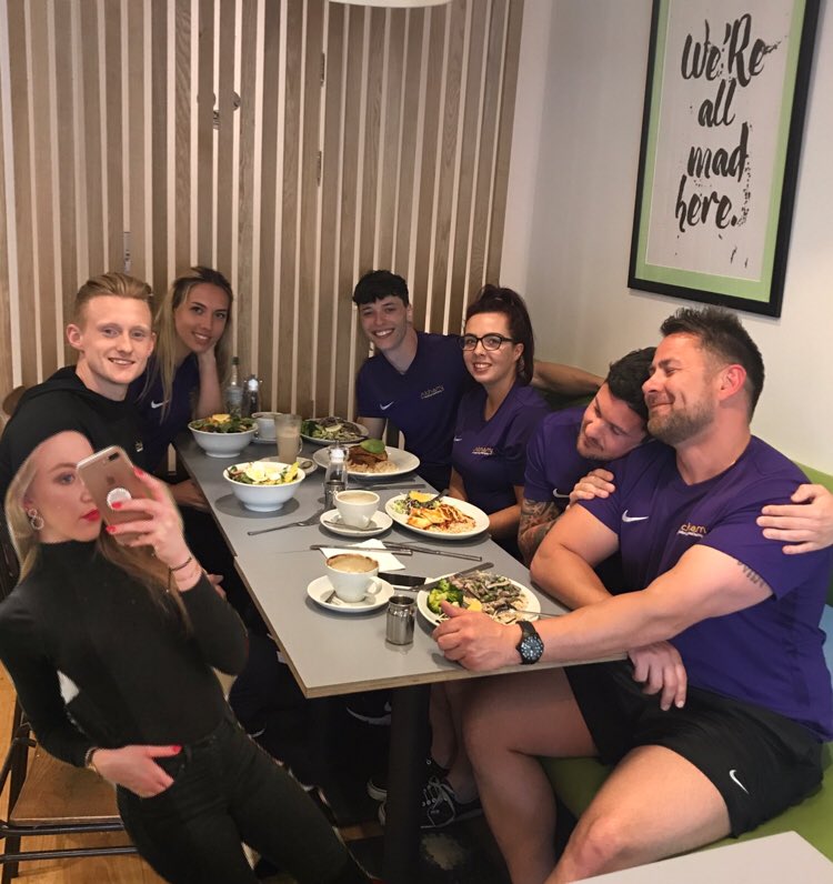 alchemy_pt's tweet photo. Team bonding in @wearenourish. Wouldn't be the same without Lucy so did our best. (It's quite ironic how suited the poster in the back is too😂🙌🏼) #Squad #SquadGoals #DreamTeam #FitFam #TeamBonding #HealthyFood https://t.co/3pM96Ki9fz