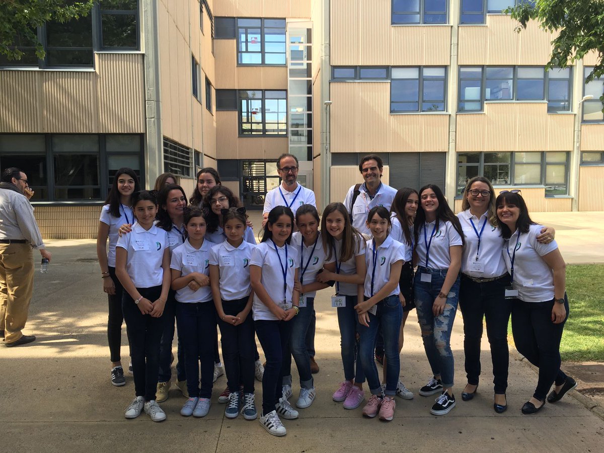 AMAEM_Oficial's tweet photo. La iniciativa @technovation fomenta las profesiones tecnológicas y científicas entre las niñas. Entrevista a @jlpanus, mentor del equipo #EcoChange de @dinapsis e @infoHIDRAQUA, sobre este proyecto. Vía @EmmaBevia en @PeriodismoUMH https://t.co/Ot6bdkwyJY #GirlsforaChange https://t.co/Pm9Ui3NKOz