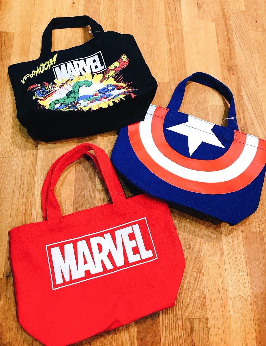 パニカムトーキョー 渋谷店 Marvel のポップで可愛いバッグシリーズが入荷しましたよ サイズも様々なので 用途に応じて使い分けてくださいね グッディバッグ 1 500 トートバッグ 1 000 ランチバッグ 1 0 パニカム マーベル キャプテン