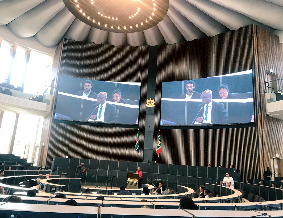 GlobalShapersAC's tweet photo. Our @blaqstoryteller representing at #Joburg Chamber of Commerce at the #ShapeAfrica18 @WEF conference largest convening of millennialist on the continent. He brought 🇬🇭 chocolates 🍫 for all participants! 🤗 @GShapers_JHB #GlobalShapers #WeAreOne #WEF https://t.co/fIWOzOECS8