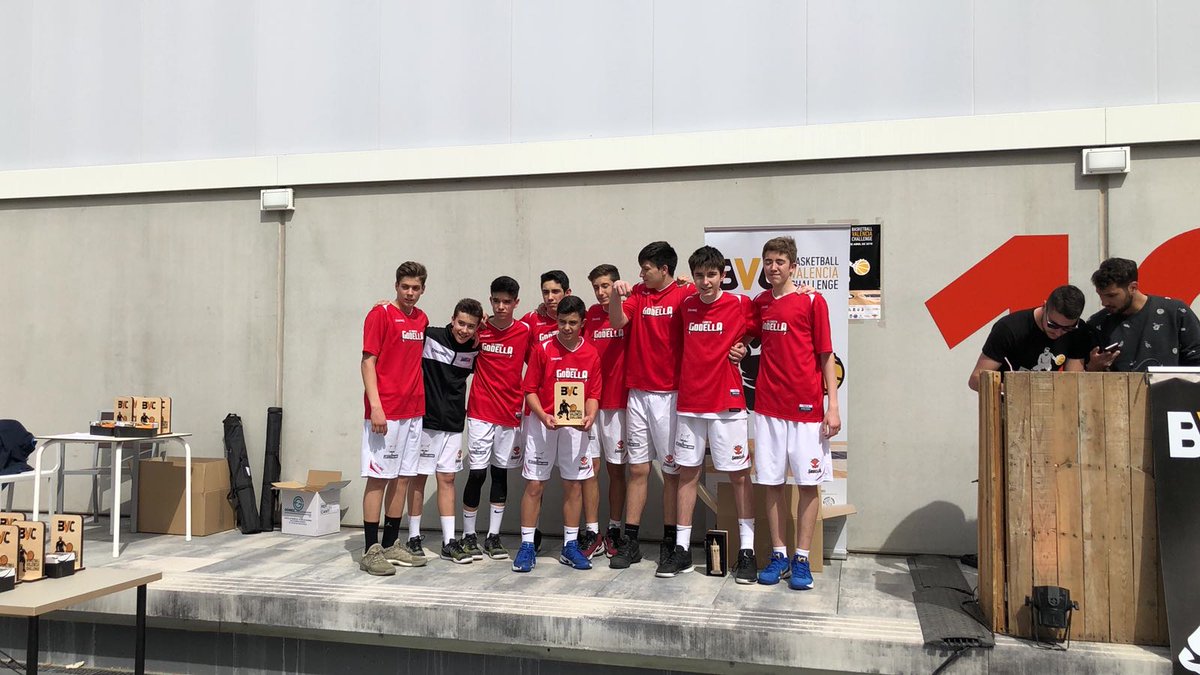 torneo_valencia's tweet photo. INFANTIL MASCULINO ORO
🏆 CAMPEÓN @cblhortagodella A
🥈 SUBCAMPEÓN @Rivbasket1
¡ENHORABUENA!
#BVC2018🏀 https://t.co/Ac9amf12qm