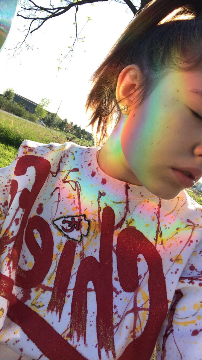 deannaamaee's tweet photo. @jessiepaege inspired me with her rainbow pictures and i wanted to be a rainbow child too🌈 https://t.co/co03ExbvPy