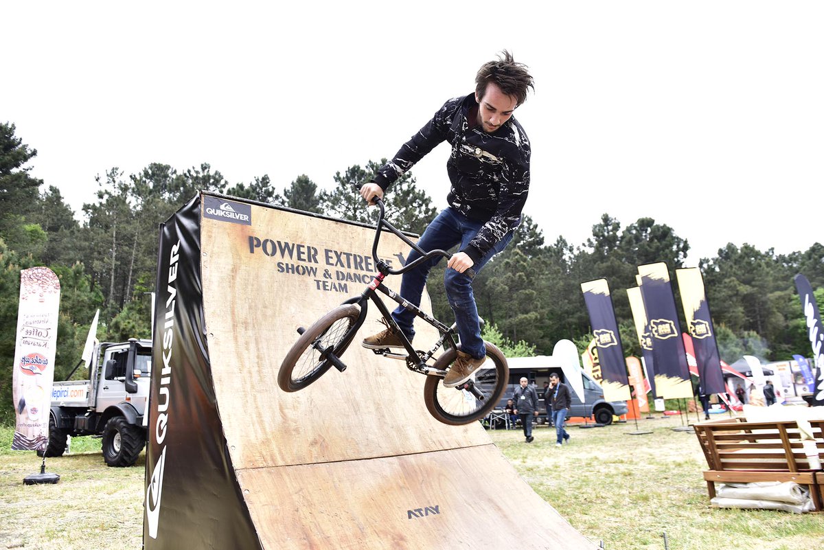 5-6 Mayıs tarihlerinde şahane bir haftasonu geçirdik, çok çalıştık, çok yorulduk ama en çok biz eğlendik. Festivalden görüntüler, sürpriz etkinlikler ve yeni dönemimiz için takipte kalın!

#bigboyzfestival #bigboyzfestival2018