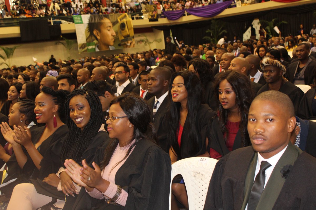 DUT_Tweets's tweet image. Proud moment for everyone at #DUTGRAD2018 @RadioDUT @JournalismIziko @DUTAlumni @ButiManamela