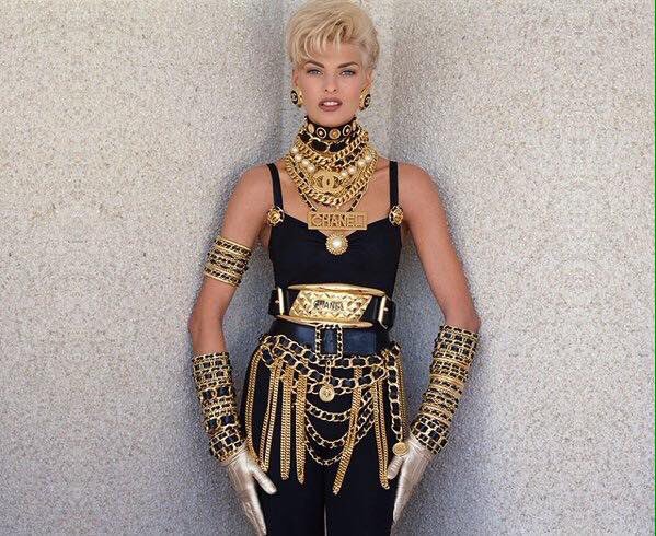 Happy Birthday Linda Evangelista  