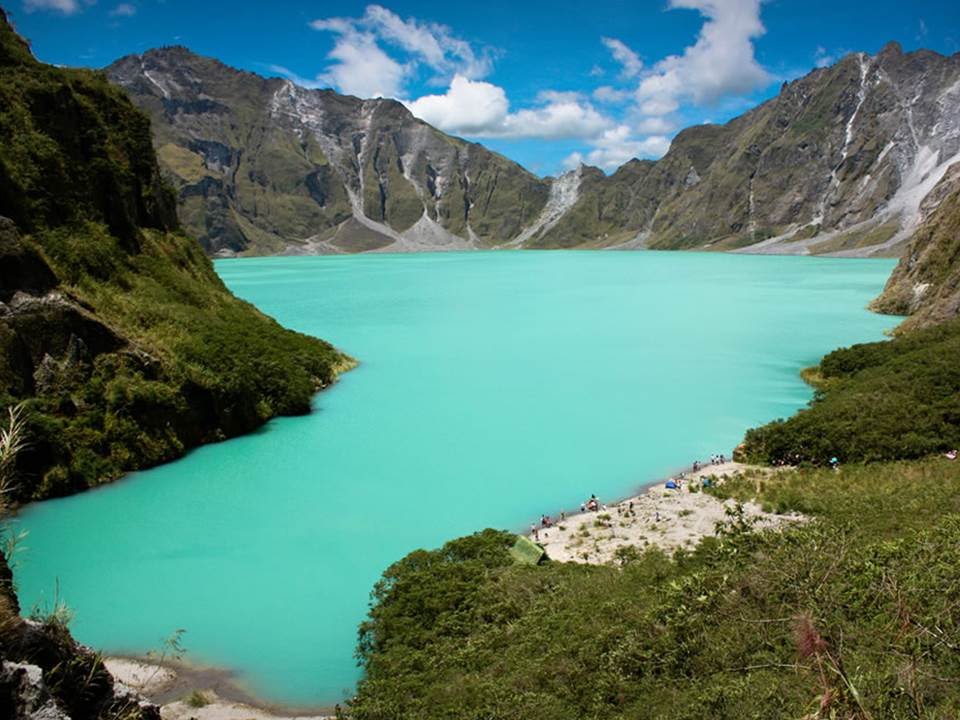 #Taal #Volcano in #Philippines is one of the most remarkable geological formations in the world. This place consists a marvelous and breathtaking view of the Luzon  island that contains a lake named as Taal Lake with a smaller Volcano #Island in the lake.bit.ly/2mOXw9T