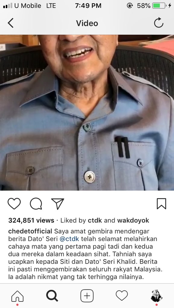 haqitarun88's tweet photo. berjuta rakyat malaysia,7 orang yg tun M follow,siti nurhaliza salah sorangnya.tun siap wish time dia besalin lagi.beruntungnya !

#PRU14 #MalaysiaMemilih #GE14 #MalaysiaMengundi #TunDrMahathir https://t.co/liupGLBVuv