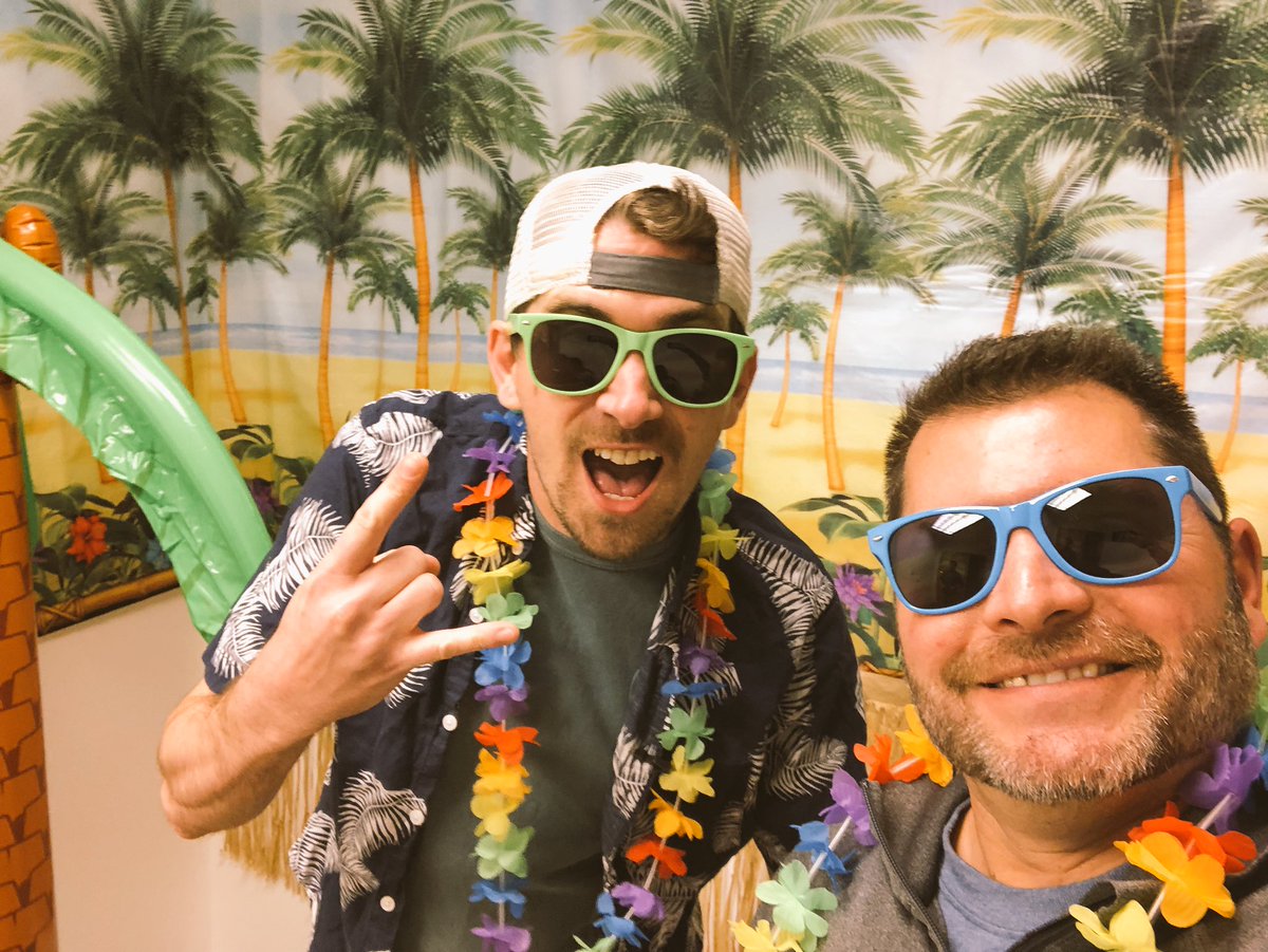 Dana Zezzo tweet media