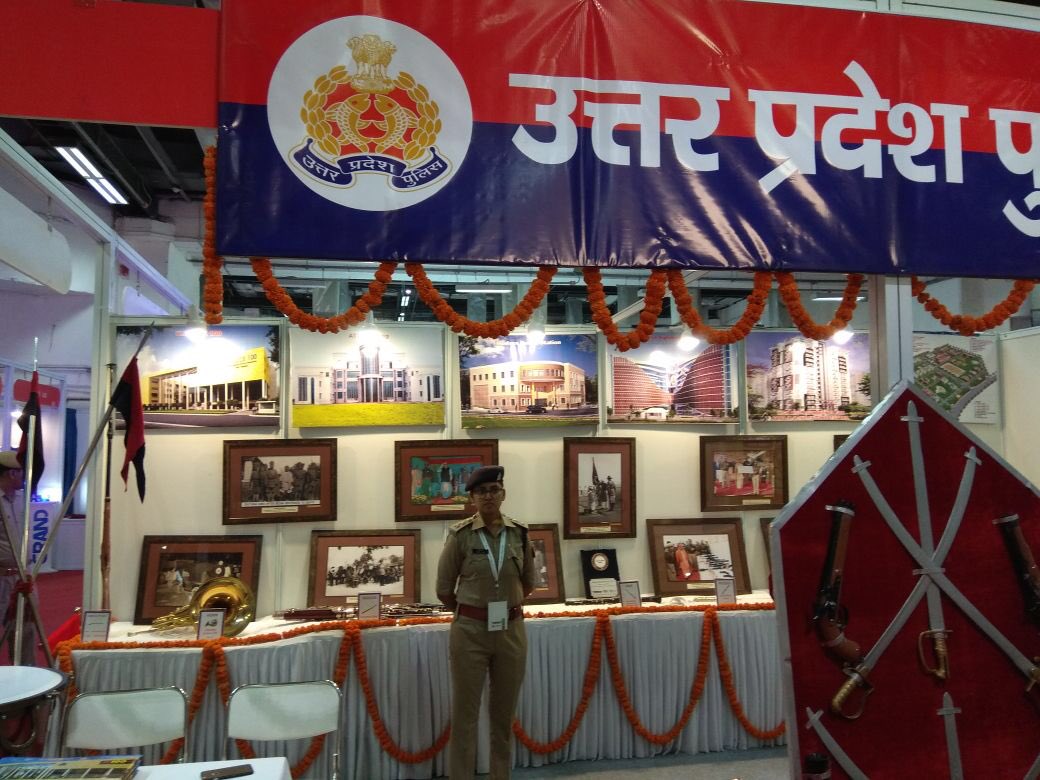 UP POLICE tweet media