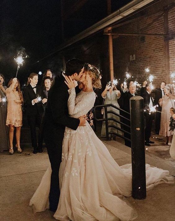 Stunning photo! What would your dream wedding be?! #Wedding <a href="/WDdresses/">Wedding Dresses</a>