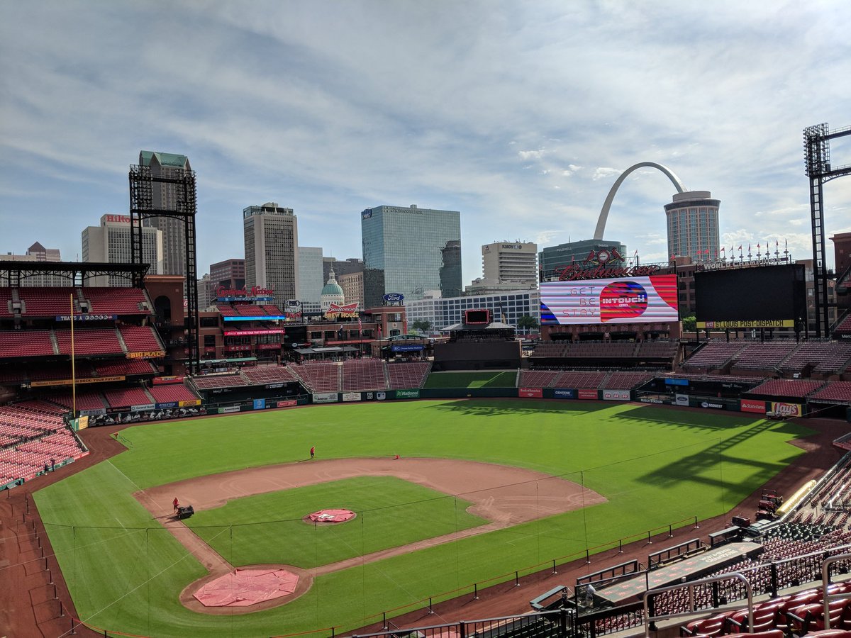 elijahkellr's tweet photo. Attending Metaswitch InTouch at Busch Stadium - shoot me a message if you'd like to meet up! #metaswitch  #intouch https://t.co/KF2ZBcAXzY https://t.co/WAUw8lfC6C