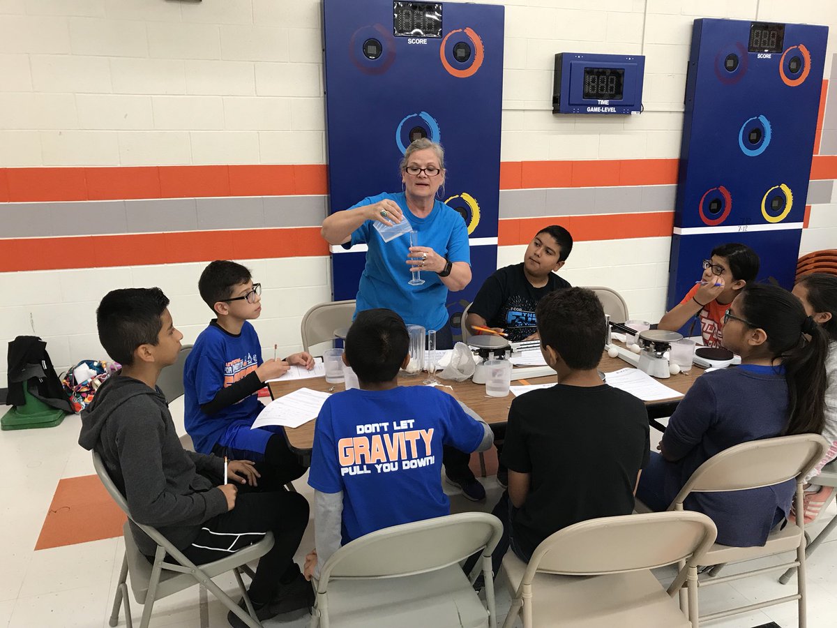 Rockets120's tweet photo. Science Palooza 2018!! Engaging morning for our 5th graders!! Thank you Ms. Grohler!! @McAllenISD #funscienceday https://t.co/lSP9jjZnZ6