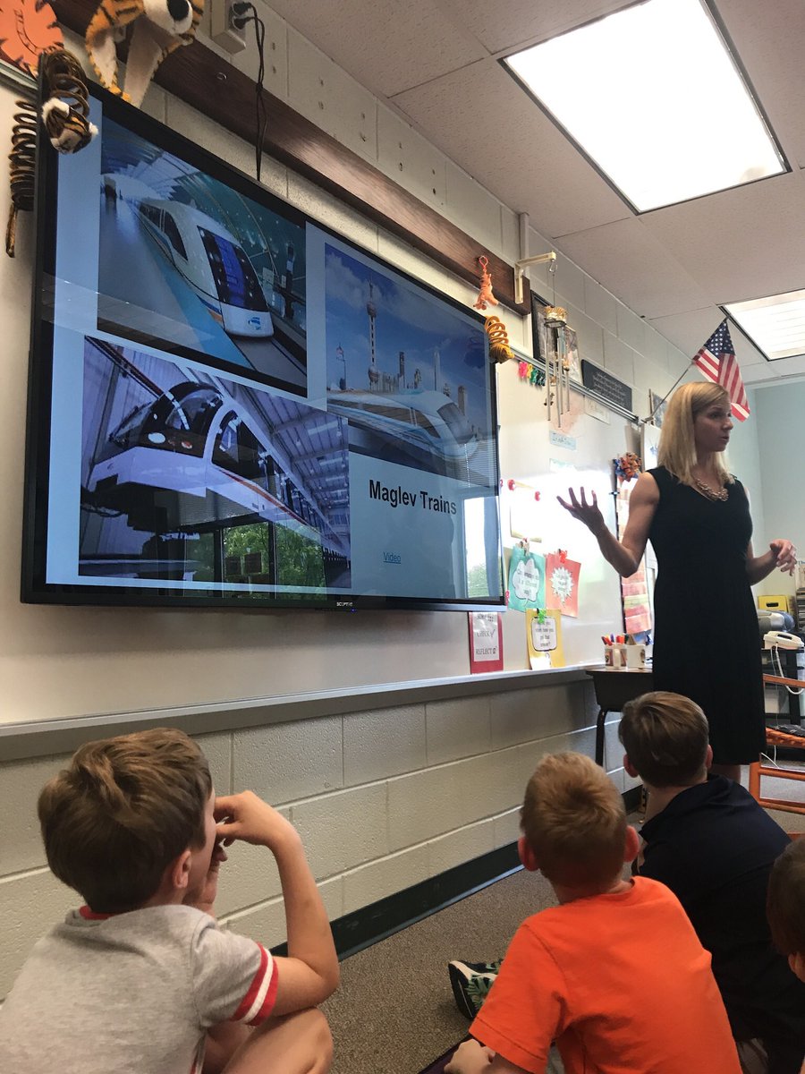 2ndGradePride's tweet photo. More STEAM fun today learning about transportation engineering with Mrs. Johnston! 🚊 #KnightsRock @NTMKnightsAPS https://t.co/oW7ewsPR5c