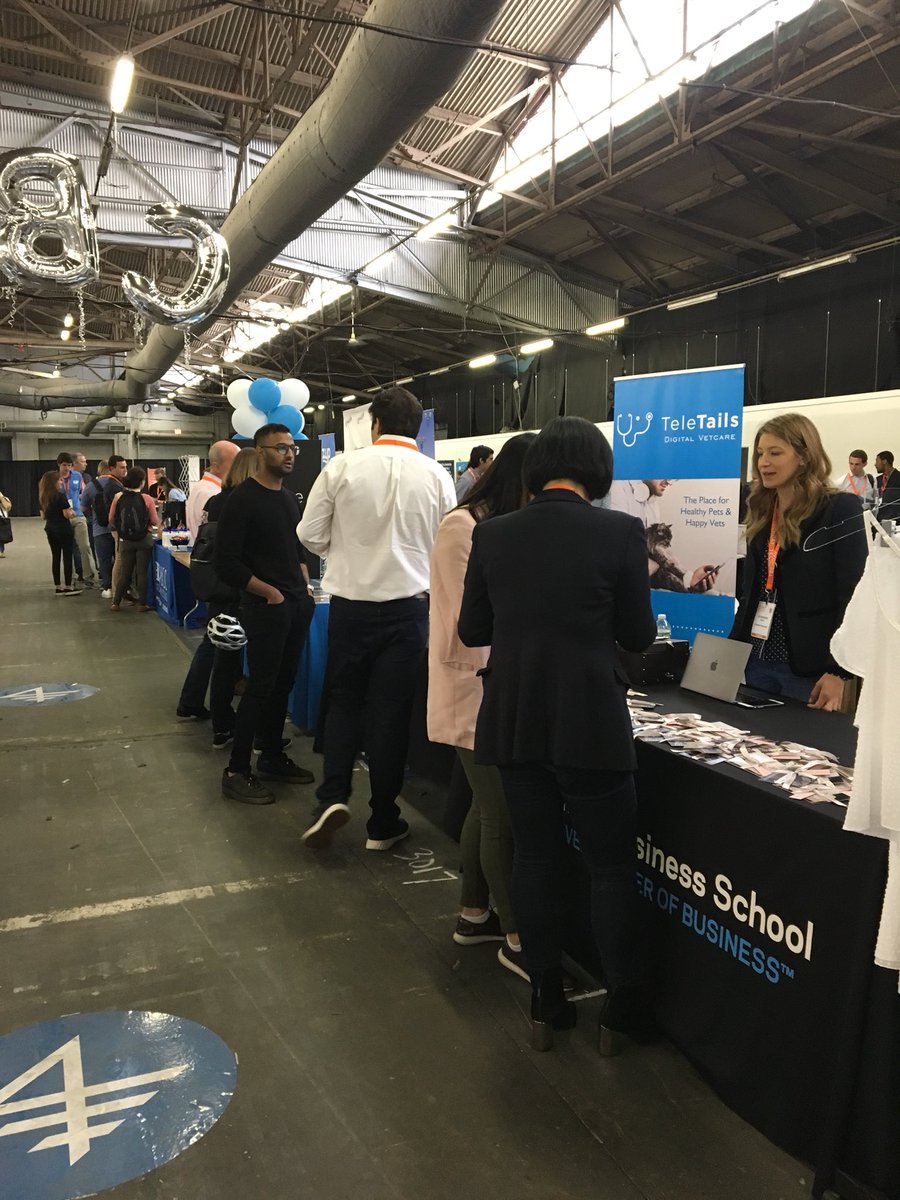 LangCenter_CBS's tweet photo. Itβs getting busy at @TechDayHQ in #ColumbiaAlley! @Columbia_Biz @AlessandraM_NY @teller_nyc #TechDayNYC #TechDay https://t.co/zbZzvrN5Zz