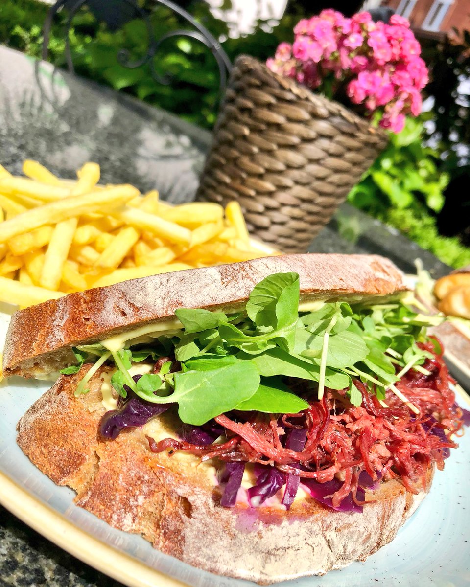 TheDogAndFox's tweet image. Drooling over this! Pulled beef brisket, pickled cabbage, watercress, mustard mayos &amp;amp; fries! Not a bad way to celebrate #britishsandwichweek 👌🏻🥪👌🏻 #pulledbeef #delicious