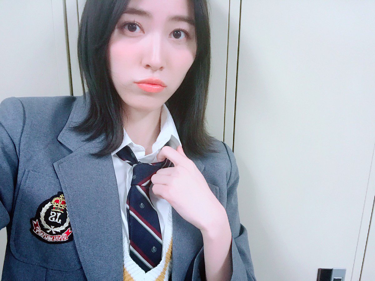 idol_bakuoshi's tweet photo. この子たちだって小中学生の時から48グループで頑張ってきて、珠理奈なんてもう10年。一番若い奈子ちゃんだってHKT入って5年経つし、それぞれセンターまで上り詰めた人気メンだよ。韓国アイドルヲタクってすぐ日本のアイドルを上から目線でバカにするけど、確実にその人たちよりは努力してるわ😭 https://t.co/veWELXXogN