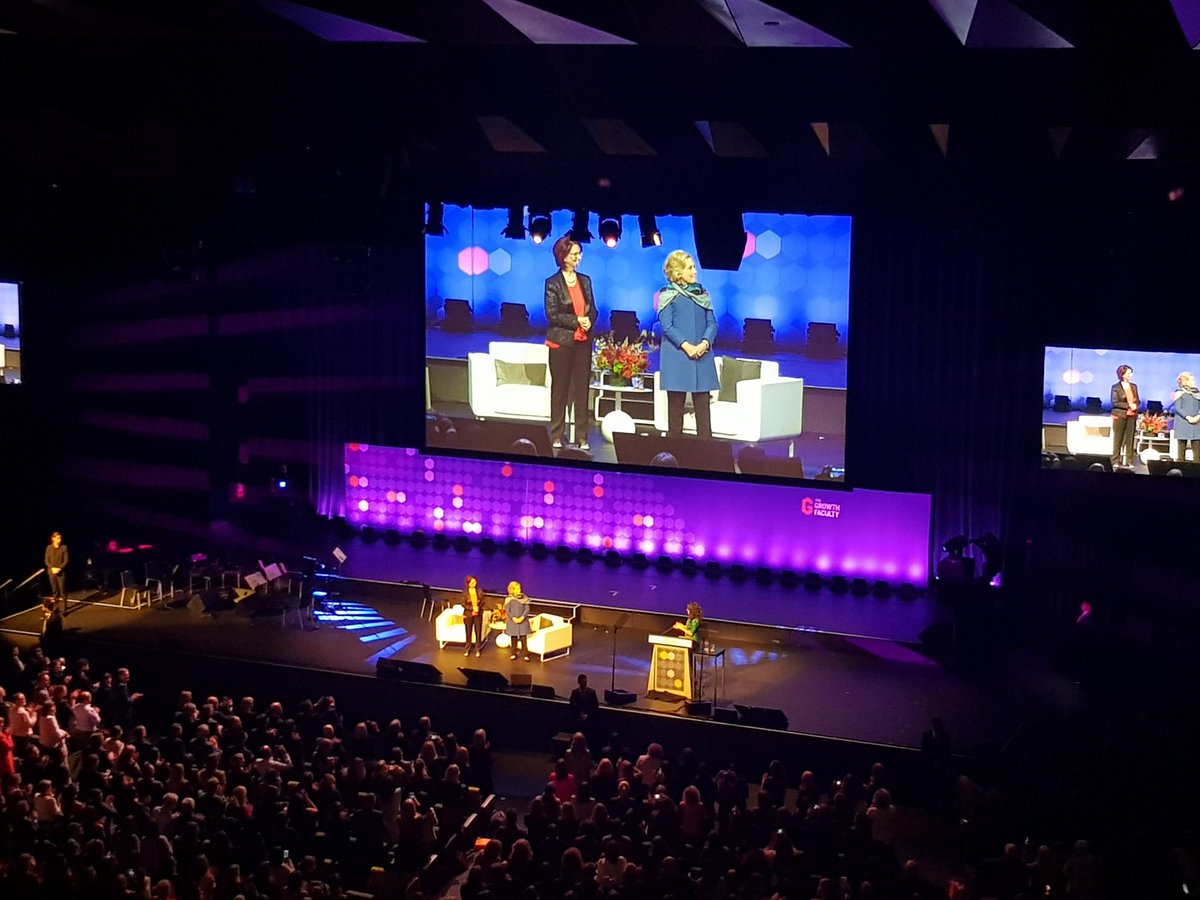 83Cathy's tweet photo. @HillaryClinton thank you 😊 @JuliaGillard #powerpose #ladies #motivation #BeYourBest https://t.co/pNY6MuN8DZ