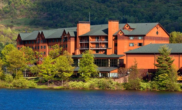 Projects on schedule, first quarter revenue and EBITDA rise for Golden Entertainment @LVStratosphere @PTsEntGrp @RockyGapCasino cdcgamingreports.com/projects-on-sc… <a href="/CDCNewswire/">CDC Gaming</a>