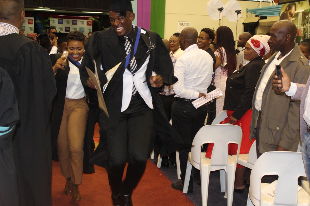 DUT_Tweets's tweet image. This is how you celebrate being a #DUTGraduate at #DUTGRAD2018 @RadioDUT @JournalismIziko @DUTAlumni @ButiManamela