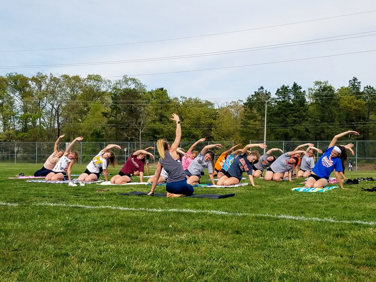 Yoga after practice yesterday 😊! <a href="/TBoltAthletics/">Dave LaGamba</a>