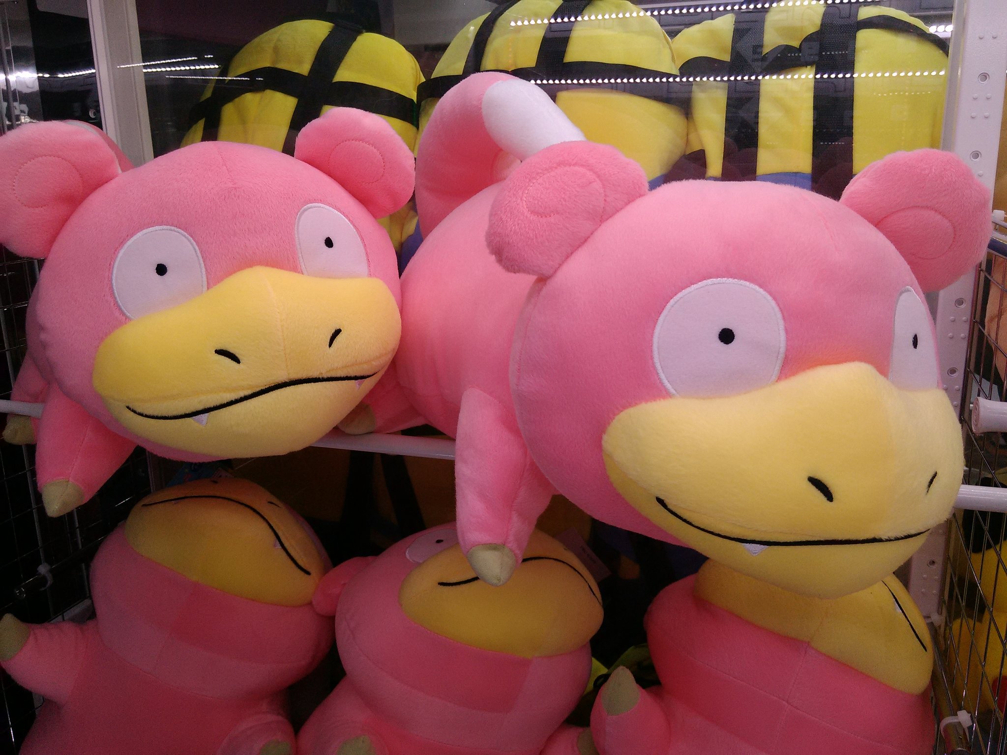 ラウンドワン梅田店 めちゃでかヤドンぬいぐるみがラウンドワン梅田に登場です 本当に超ビッグサイズなので是非お店に来てその 大きさを 確かめて見て下さい ラウンドワン ヤドン 梅ラ T Co T6huetut6s Twitter ラウンドワン梅田店 めちゃでかヤドンぬいぐるみがラウンドワン梅田に登場です 本当に超ビッグサイズなので是非お店に来てその 大きさを 確かめて見て下さい ラウンドワン ヤドン 梅ラ T Co T6huetut6s Twitter