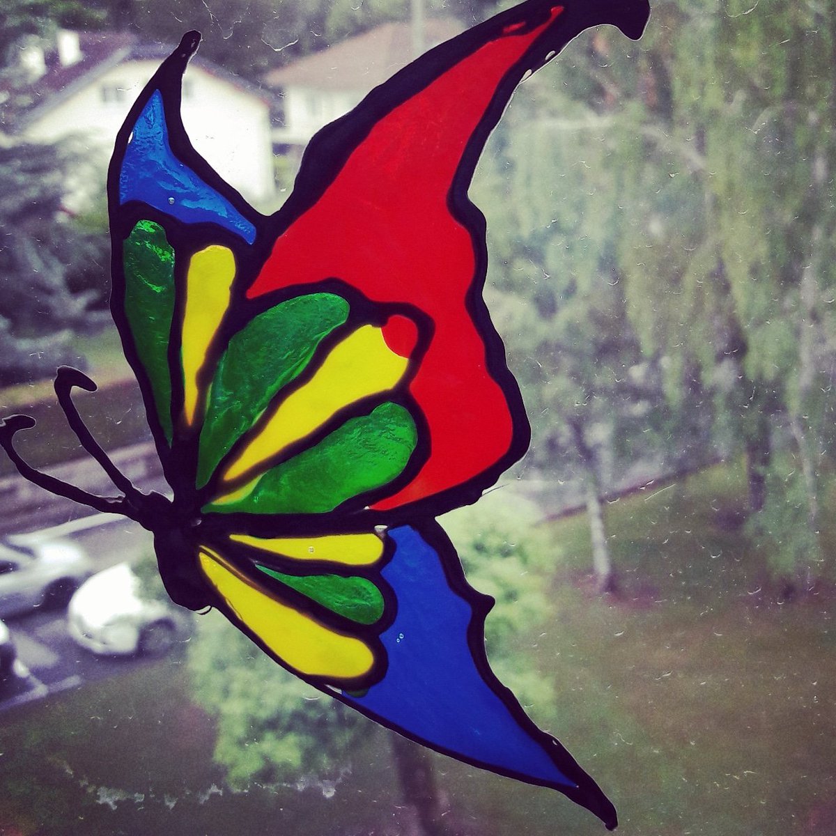 Leia_org's tweet photo. Après 3 essais qu'on pourrait qualifier de catastrophiques, j'ai enfin réussi à décoller mon #WindowColour sans dommage!
😅
#ProjetEnCours
#Test concluant

#PetitBonheurDuJour 
#JourDePluie 🌧 https://t.co/eHHCm5gOmA