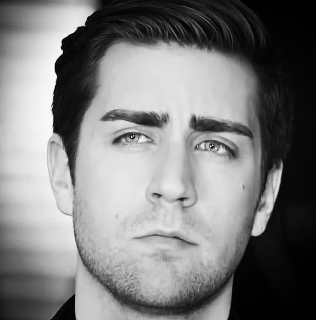 المفضل عندك؟ 
#caglarertugrul fav 
#KivançTatlituğ rt 
#FaziletHanımVeKızları️ #YağHaz
