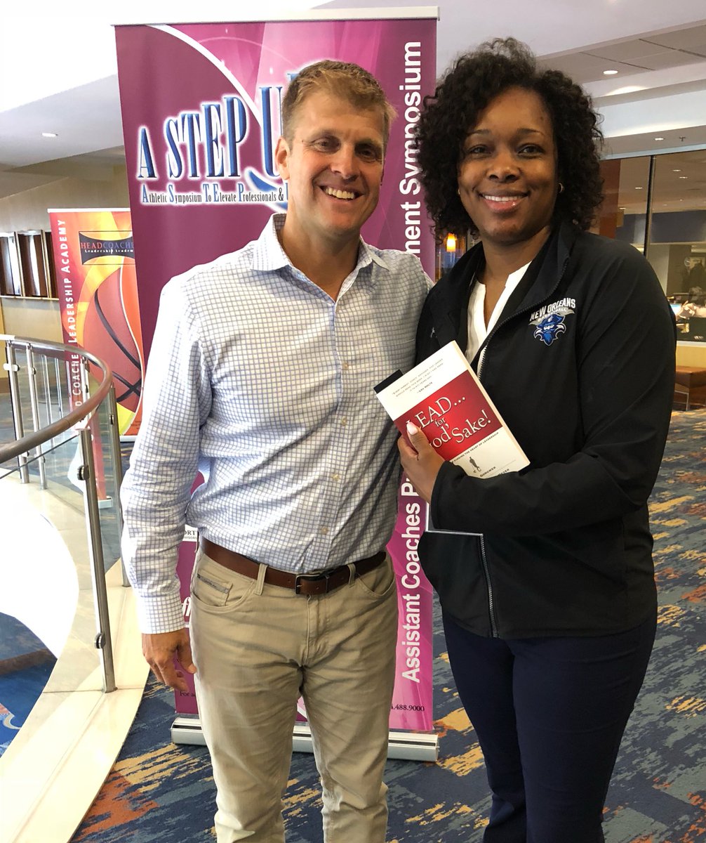 Coach_Harrell's tweet image. WHY do you do what you do and is it in alignment with your PURPOSE - @ToddGongwer  #AStepUp2018 #NextLevel2018 @AStepUpFHA  never disappoints👌🏾