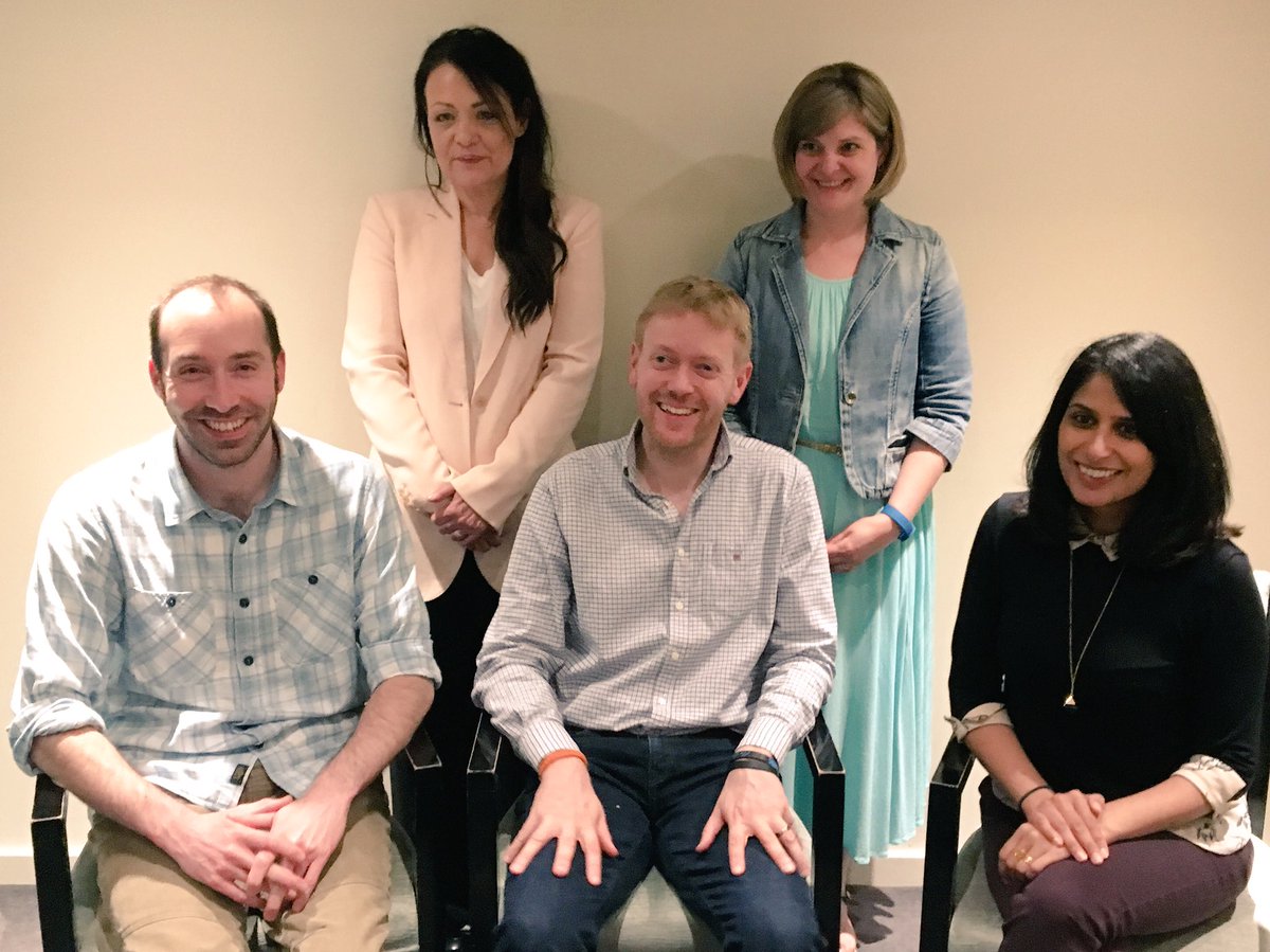 A happy quintet, post book-wrangling at the #IBW2018 judging lunch yesterday, with lovely people @likewinterblue @JoannaCannon @mrbsemporium & @readwithsandy, thank you @IndieBound_UK & @BAbooksellers