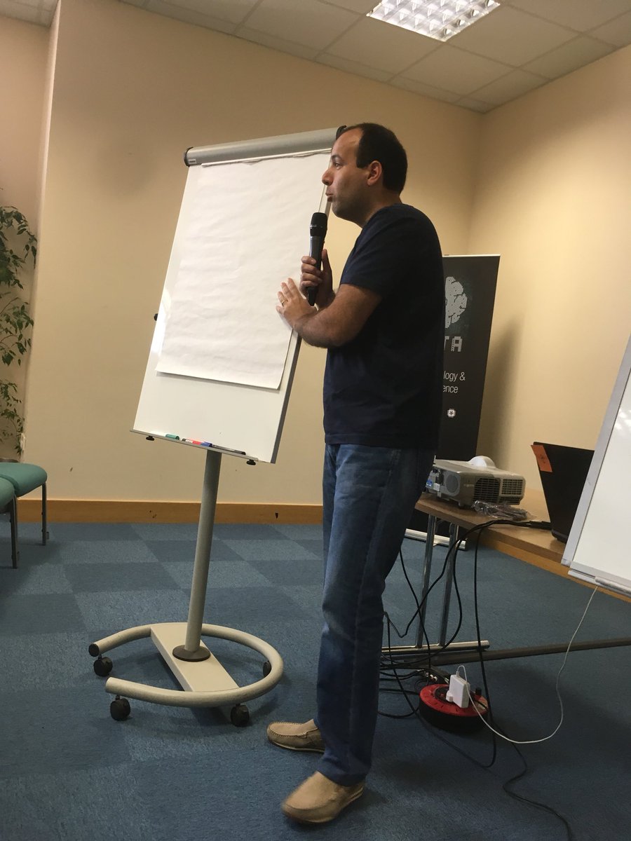 jamesbaile's tweet photo. Goncarlo talking about openid, oauth and the magic of IT at #BGLMeta. @comparemkttech https://t.co/REQOIuPkTg