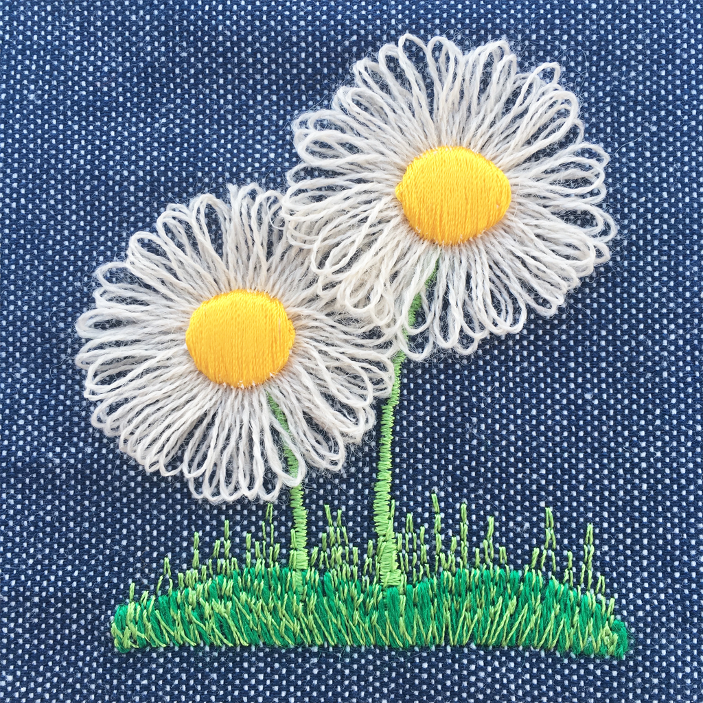MadeiraUK's tweet photo. Fringing effect daisy design with mixed threads @MadeiraUK #Burmilana #Classic40 flower centre #BodyBuilder 3D foam https://t.co/h9QSpzzi5i