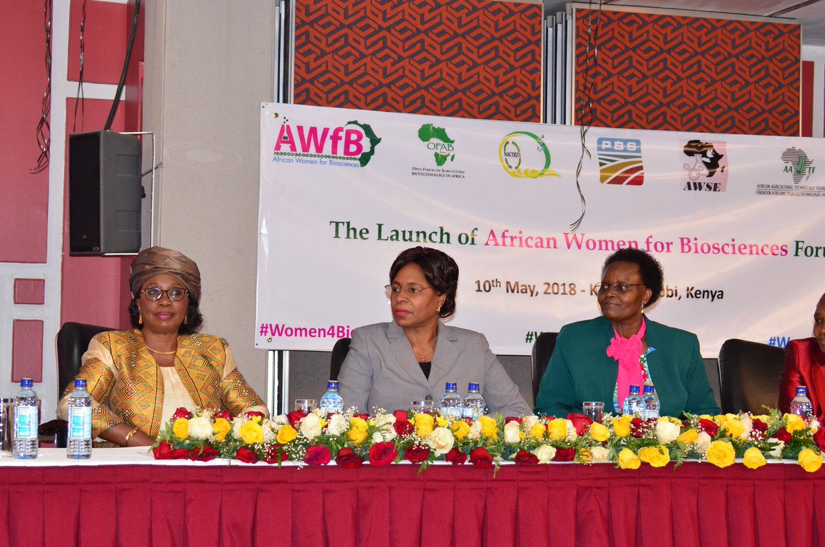 AWfBKenya's tweet image. Cabinet Sec. Public service, Youth and Gender affairs Prof. Margaret Kobia (center) , Prof. Yaye Gassama (left) and Dr. Margaret Karembu all at the launch of the @AWfBKenya official launch. #Women4Biosciences
#Scienceforprogress