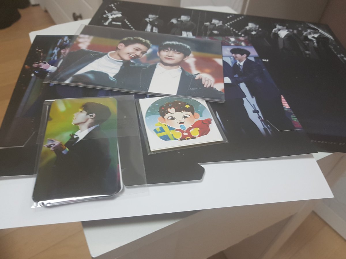 와 진짜 콩님 포토북 두께가 정말어마어마해요ㅜㅜ
사진도 다 너무이쁘고~~!!!
특전도 다너무이뻐요ㅜㅜ
콩님 이쁜사진 찍어주셔서 너무감사합니다~~!!♡

<a href="/BTOBKONG/">비투비콩</a>