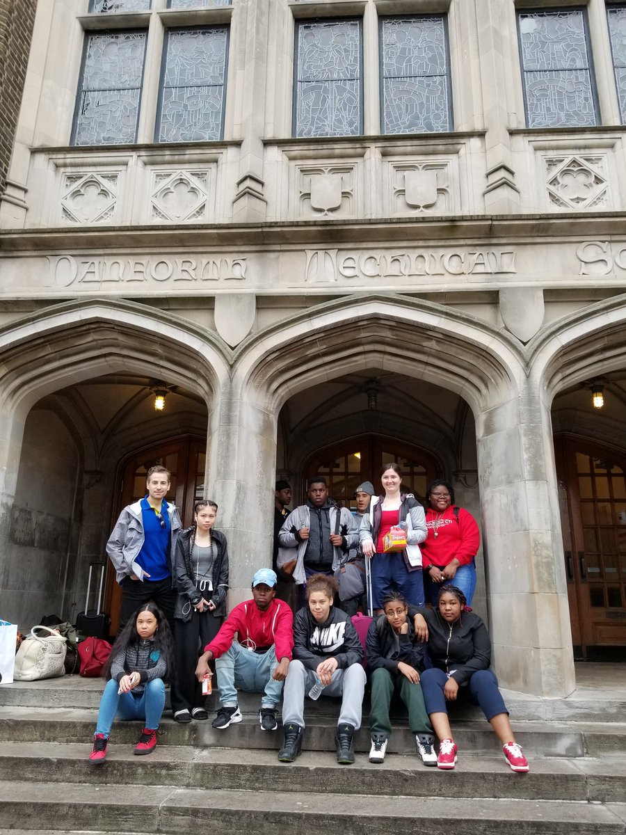 tdsb_Rob's tweet image. DCTI Students and Staff head out EARLY for the African Diaspora Youth Conference at U of Windsor. This year&apos;s theme is &apos;Ubuntu: I Am Because We Are&apos;. Have a great experience! @Danforth_CTI @uofwindsor @tdsb