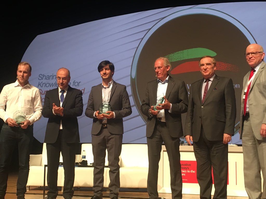 payanvictor75's tweet photo. RT uic: [#rail Event] #UICrail #HIGHSPEED18 Day 3. #Digital session #startups have pitched in front of a large railway audience. 
And the winners are ..
1🥇 ErmeoCompany  
2🥈SocialDev 
3🥉hedgehog_app https://t.co/Q6am8sbqWs