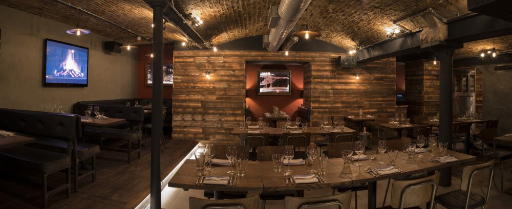 Belowzeroevents's tweet image. Remember we have plenty of warm spaces for hire as well as the world-famous ICEBAR #eventprofs.