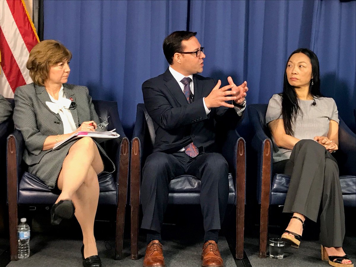 FirestormSol's tweet image. Firestorm COO Hart Brown stresses the need for human interaction in conjunction with technology to identify, assess, and talk with #students showing signs of distress (AI+HI) #sharetheformula @NovumeSolutions