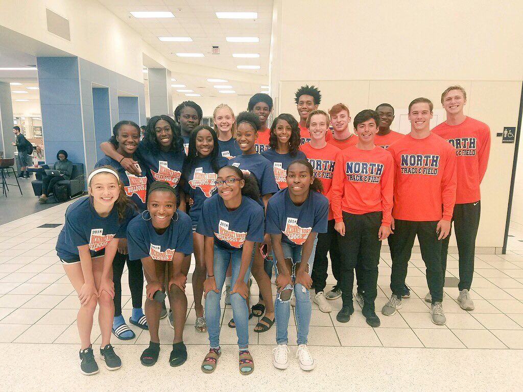jrichardsNORTH's tweet photo. We are ready!!!! Nothing like 6:30 practice, a school send-off AND Jackson (our biggest fan) to get us pumped! Letโs do this ๐ ... #nodaysoff #nodepositnoreturn #mnhstrack https://t.co/Ef8TBMjwb5