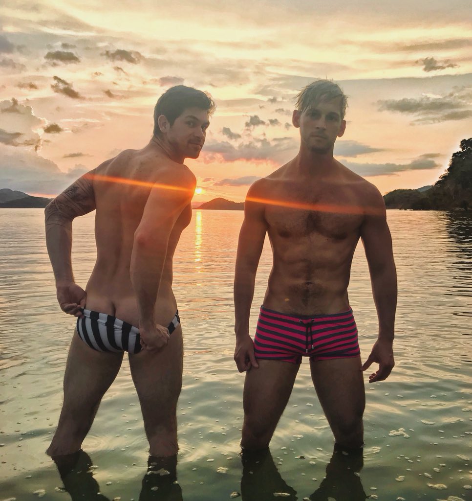 Dc1vuHWUwAA5uD2.jpg:large